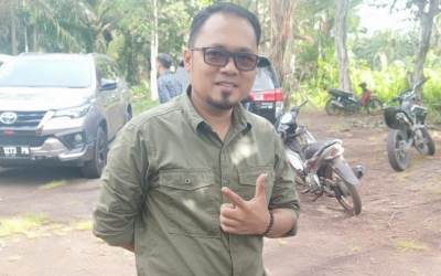 Zulfaini Kunjungi Tambak Udang Milik Bukhari di Kayuara Permai