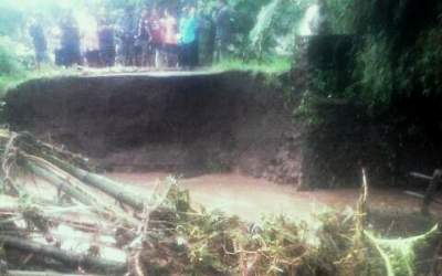 Diterjang Banjir, Jembatan Dukuh Krajan Putus