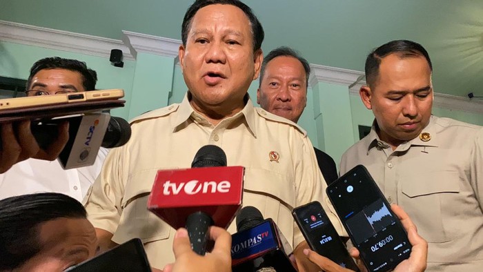 PDIP Kecewa pada Gibran, Prabowo: Kader Saya Juga Banyak Diambil