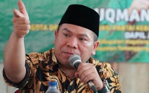 Komisi II DPR Minta Kades Dukung Jokowi 3 Periode Disanksi