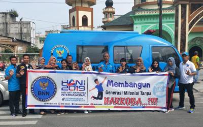 BNN Asahan Bagikan Stiker Hari Anti Narkotika Internasional