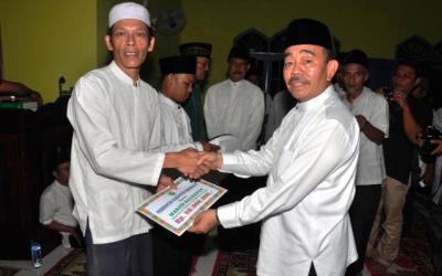 Bupati Bengkalis Bantu Masjid di Pinggir Rp295 Juta