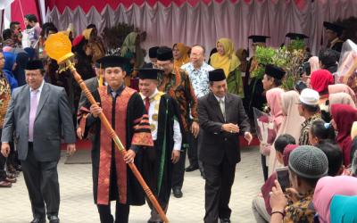 Karo Kesra Pemprov Riau Hadiri Wisuda XVII UMRI