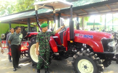 Sukseskan Swasembada Pangan, Anggota TNI Dibekali Alsintan