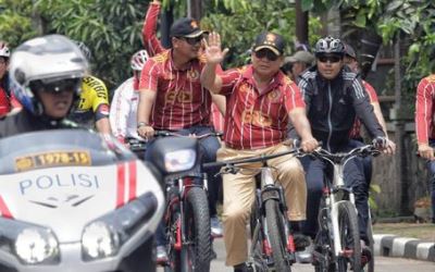 Prabowo Subianto Bersepeda Bersama Presiden PKS