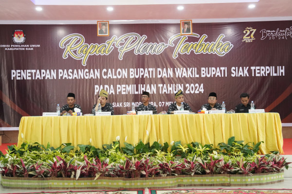 KPU Siak Gelar Rapat Pleno Penetapan Bupati dan Wakil Bupati Siak Terpilih