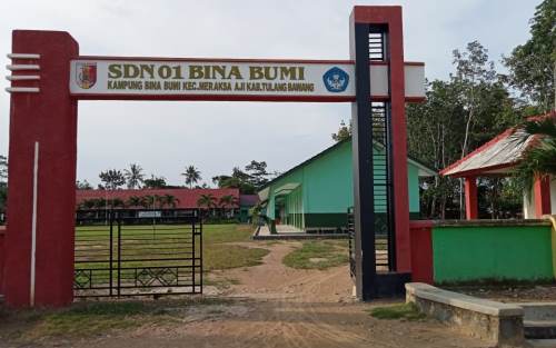 SDN 1 Bina Bumi Lakukan Perawatan Sarana Prasarana Sekolah