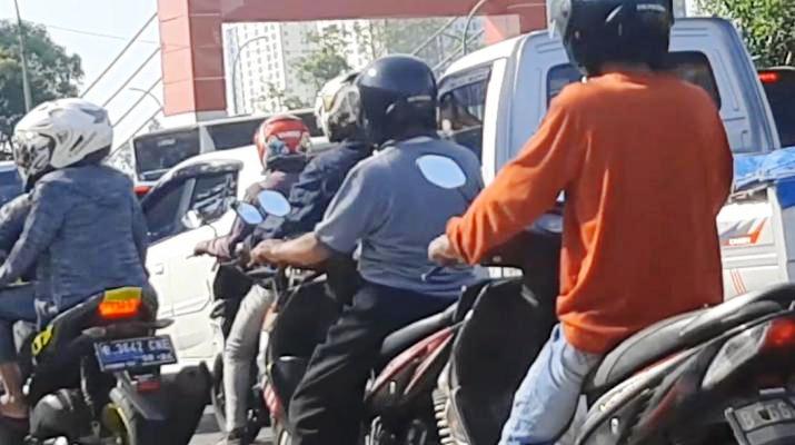 PSBB Jilid III, Tangerang Terjadi Penumpukan Kendaraan