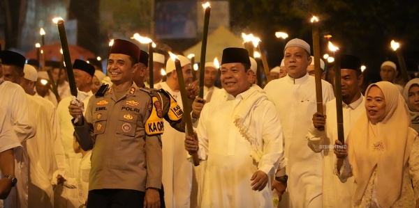 Gema Takbir dan Cahaya Obor Iringi Malam Kemenangan di Rohul