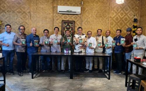 Bupati Meranti Ngopi Bareng dengan Pengurus AMSI Riau