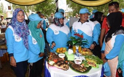 Peringatan Harkannas, Pemda Bengkalis Gelar Bakar Ikan