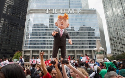 Sejumlah Massa Masih Demo Dekat Trump Tower 