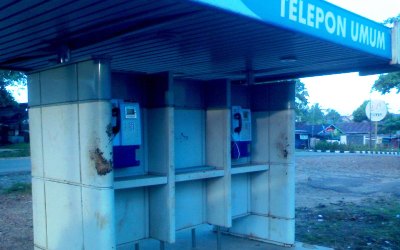 Misteri Hilangnya Telefon Umum di Indonesia