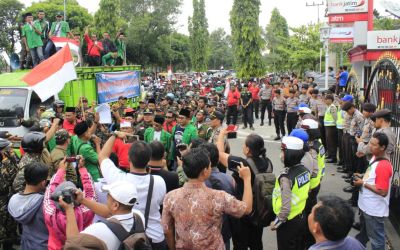 Ribuan Massa di Ngawi Desak Pemerintah Bubarkan FPI dan HTI