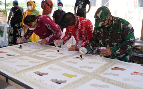 Festival Warna Lestari Menambah Keragaman Batik dan Tenun Siak