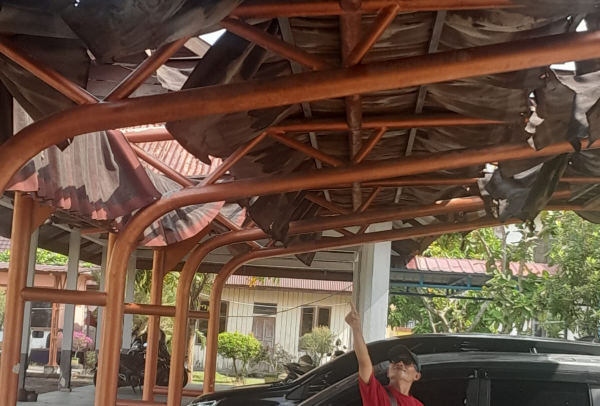 Atap Parkiran Kantor Hancur, Tamperak Minta Bupati Evaluasi Kadis Dagperin