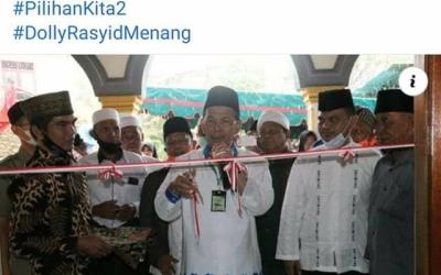 Bupati Aktif Resmikan Mesjid, TS Tagar Dolly Rasyid Menang