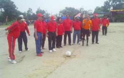 Pemkab Anggarkan Rp 600 Juta untuk Lapangan Sepak Bola Tanah Putih