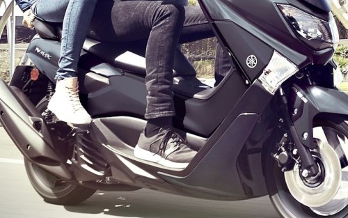 Sepatu Jadi Aksesoris Wajib Buat Pengendara Motor 