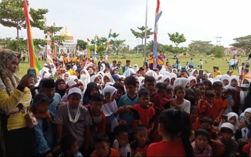 HUT Kecamatan Palika, Pelajar Ikuti Gerak Jalan Santai