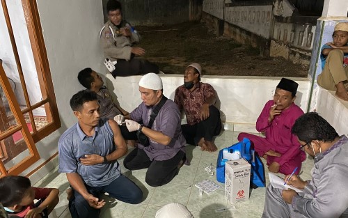 Selama Ramadhan Polres Siak Gelar Vaksinasi Siang Malam