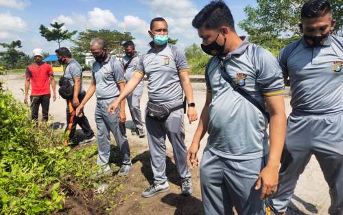 Jajaran Polsek Panipahan Goro Jalan Lingkar Bundaran