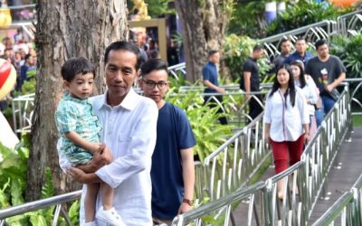 Jokowi Ajak Jan Ethes dan Keluarga Main di Dufan!