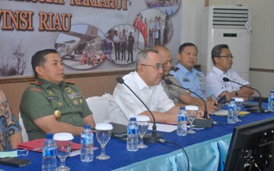 Plt Gubri Tetapkan Status Riau Siaga Darurat Karhutla