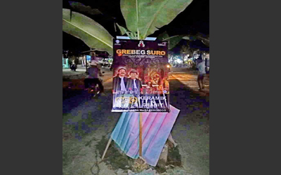 Lobang Makan Korban, Warga Tanam Pisang di Jalan Provinsi