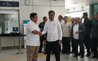 Jokowi Ketemu Prabowo : Gak Ada Kampret dan Cebong