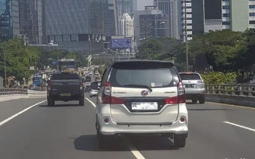 Pakai Pelat Putih Sebelum Juni, Siap-siap Ditilang