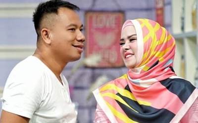 Vicky Prasetyo Dukung Adik Polisikan Angel Lelga