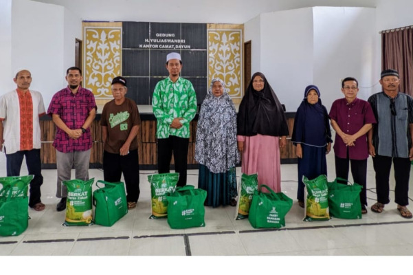 BAZNAS Siak Salurkan 50 Paket Logistik untuk Masyarakat Dayun