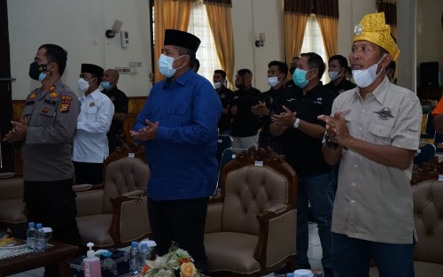 Bupati Alfedri Kukuhkan Pengurus Tarung Derajat Siak 