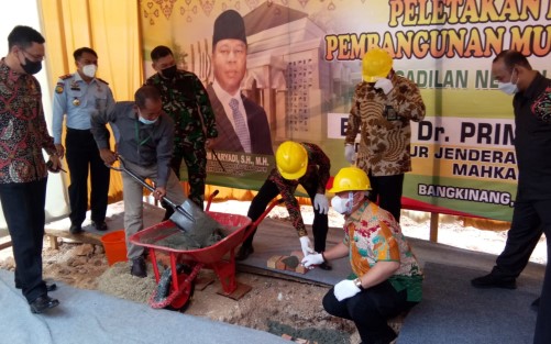 Dirjen Pradilan Umum Letakan Batu Pertama Mushala Nurul Iman