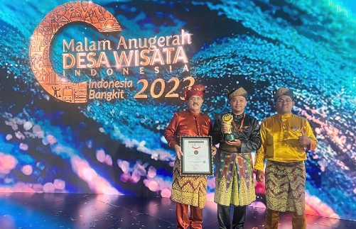 Bupati Bengkalis Menghadiri Malam Anugerah Desa Wisata Indonesia 2023