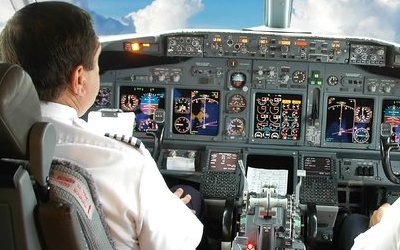 Pilot Terserang Jantung, Pesawat Mendarat Darurat