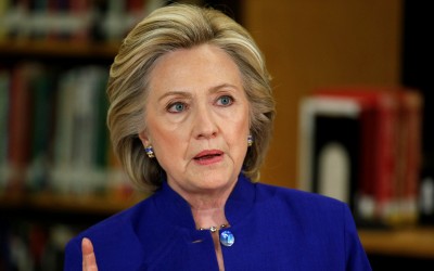 FBI Bersihkan Surel Email Clinton Jelang Pilpres