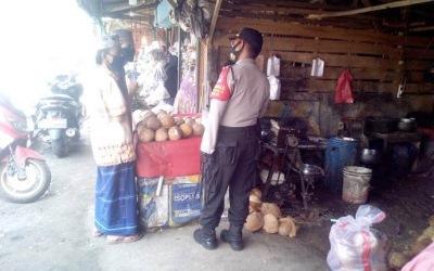 Polsek Cisoka Edukasi Pedagang Terkait Prokes