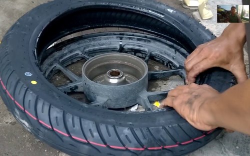 Ban Tubeless Sering Kempes, Mungkin Ini Penyebabnya