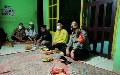 Cara Unik Kapolsek Rajeg Sosialisasi Wajib Pakai Masker