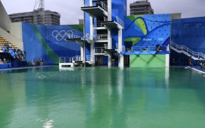 Atlet Olimpiade Mengeluh, Ini Penyebab Warna Air Kolam Renang Berubah