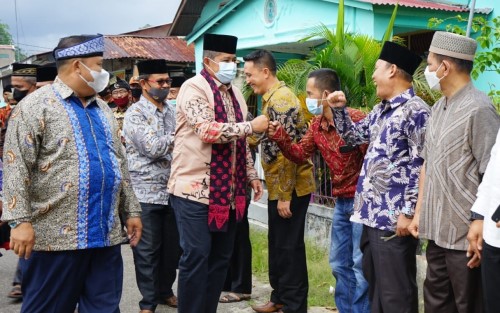 Bupati Alfedri Silahturahmi dengan Masyarakat Siak asal Jambi