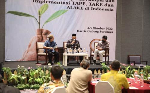 Bupati Siak Alfedri Kenalkan Program TAKE Siak Hijau di Surabaya