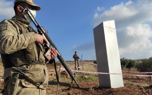 Turki Selidiki Tugu Logam Misterius dengan Aksara Kuno