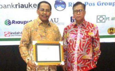 Kadin Bengkalis Kembali Raih Penghargaan Kadin Riau Award 2015