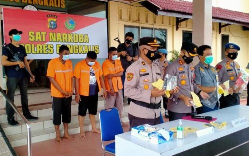 Dua Honorer BPBD Bengkalis Pesta Sabu di Kantor