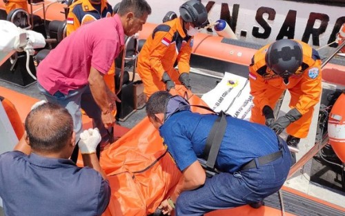 Kapal Boat Pancung Tenggelam di Batam, 5 Orang Hilang