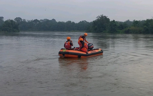 Kabur Saat Pemeriksaan BC, ABK Asal Sumut Hilang Terjun ke Sungai Tohor