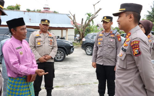 'Jumat Curhat’ Kapolres Siak Kunjungi Kampung ke Kampung